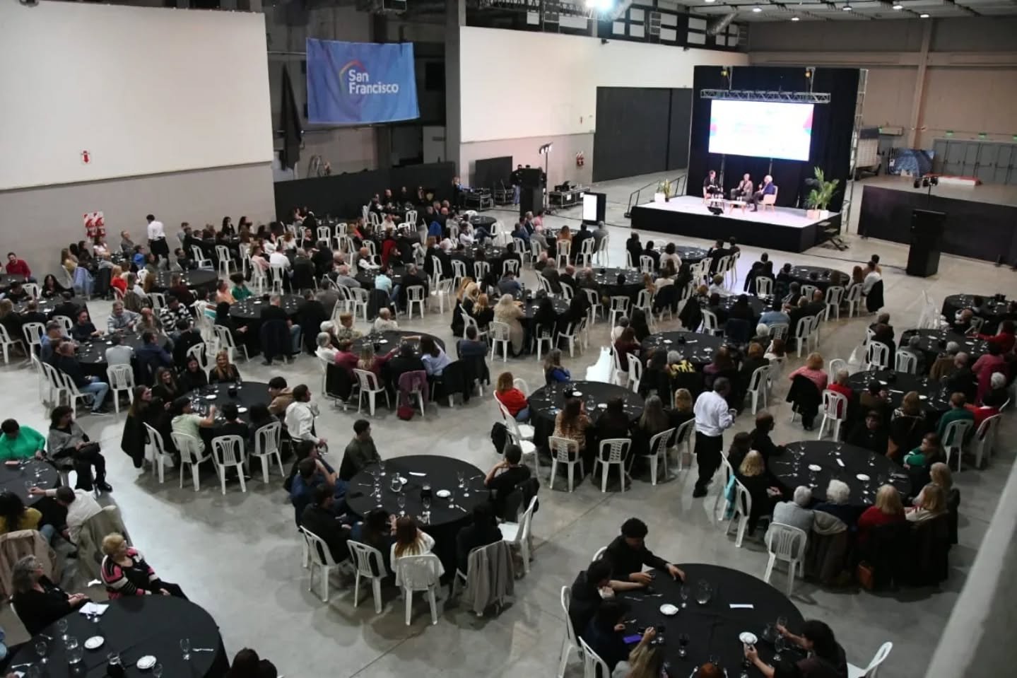 UTN San Francisco, protagonista en encuentro multisectorial sobre el presente y futuro de la ciudad