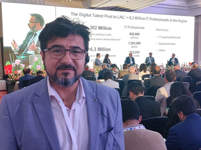El Decano Alberto Toloza participó en la Cumbre de Talento TIC LAC 2022 realizada en México