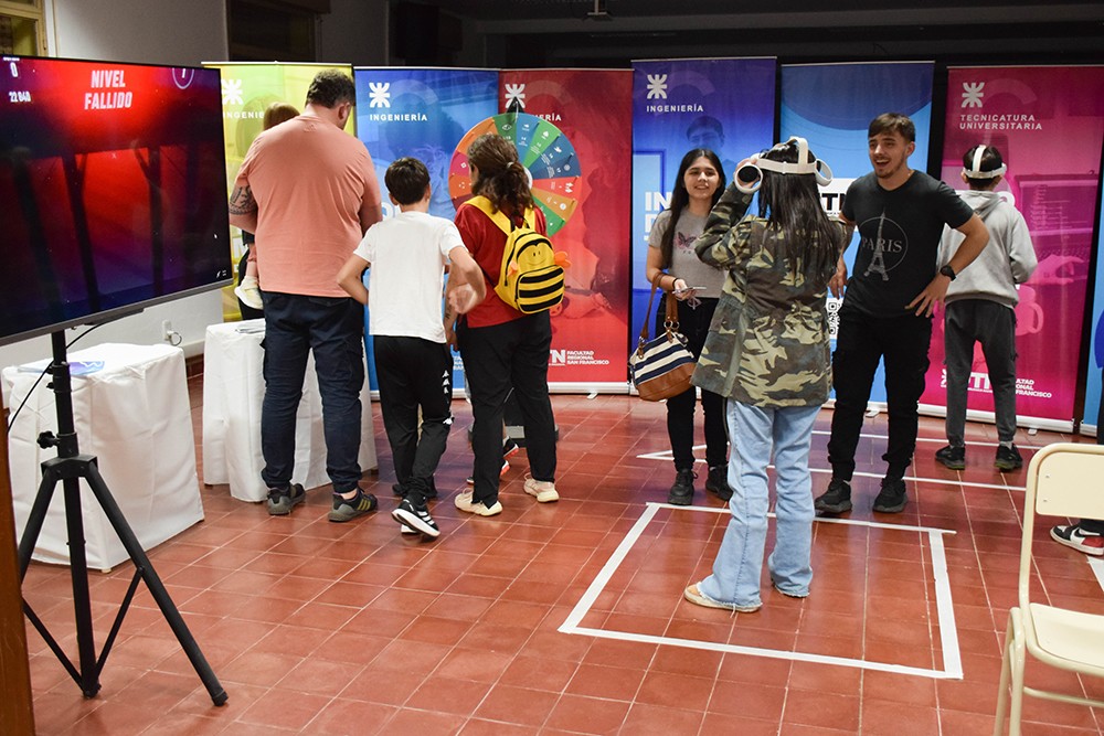 Exitosa jornada de La Noche de los Museos en nuestra Facultad Regional