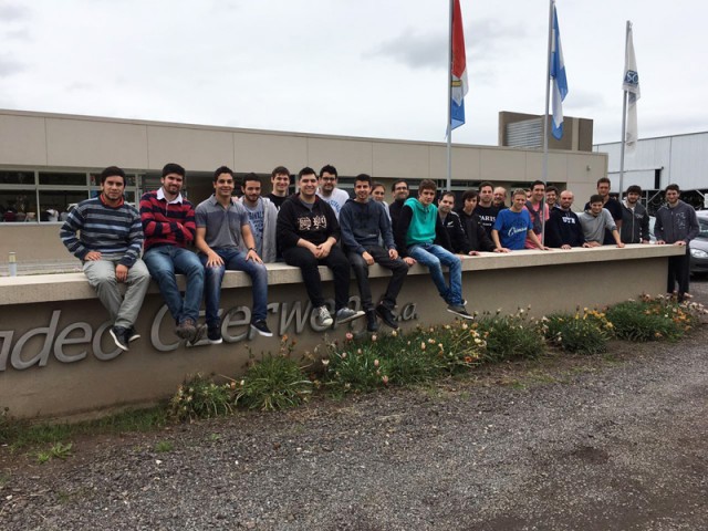 Visita de estudiantes a fábricas de máquinas eléctricas de Gálvez