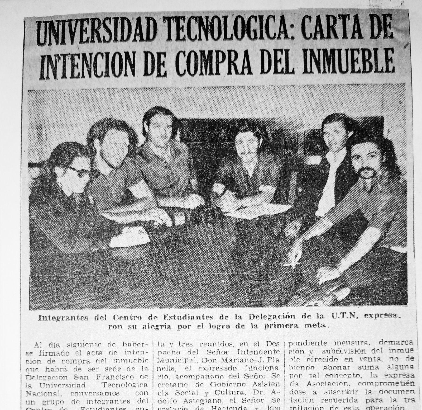 Oscar Ghisolfi, segundo de izquierda a derecha