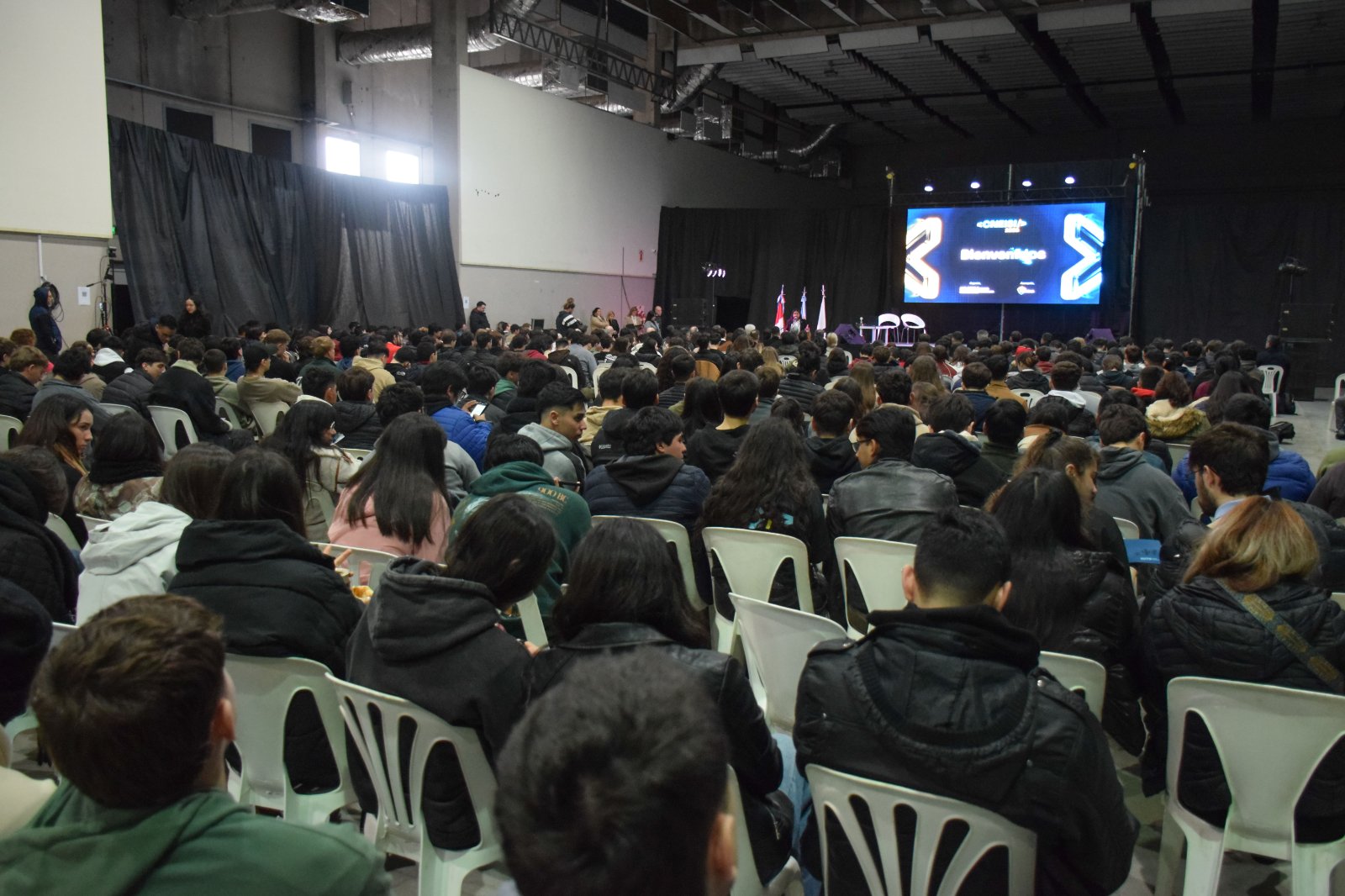 Este sábado 15 se vive la segunda jornada del CNEISI 2026, con actividades en el Superdomo