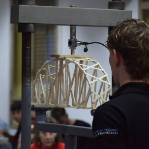 Spaghetti Bridge: estudiantes de nuestra Facultad participarán del 3er Concurso Nacional de Diseño y Modelado de Puentes de Fideos
