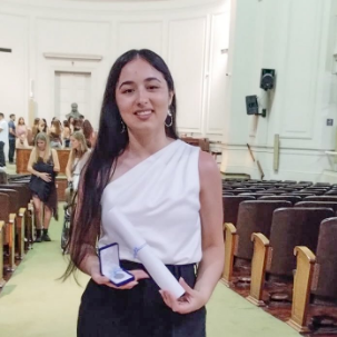 Premios Isidoro Marín: la Ing. Lucrecia Martínez fue reconocida como una de las mejores graduadas de Ingeniería del país